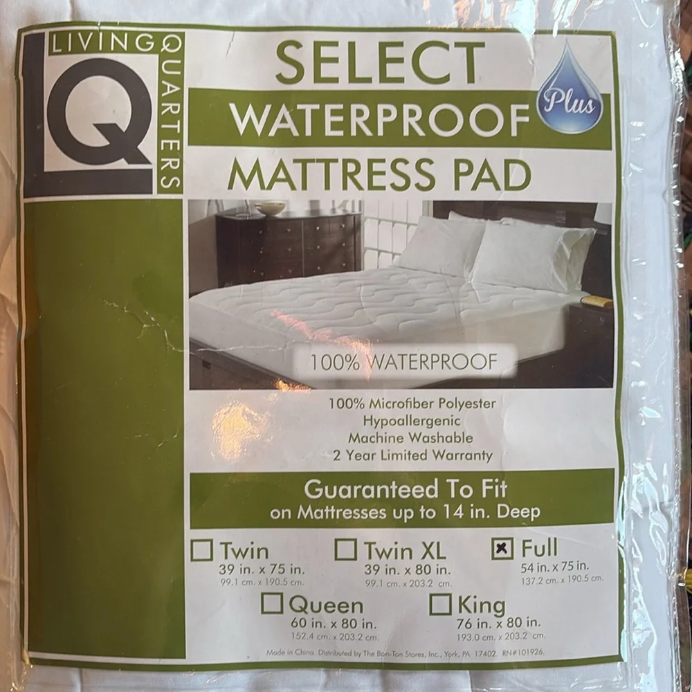 Living Quarters Full Size Waterproof Mattress Pad New